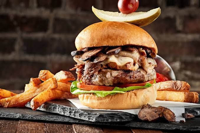 Série macro burger hyper-visuelle — Nano Banana Pro (Ankit P