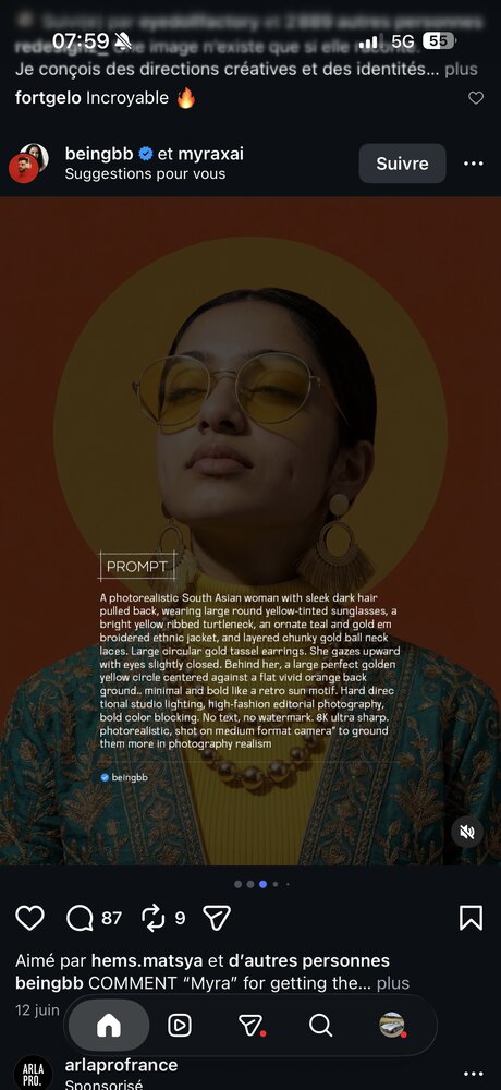 Portrait femme sud-asiatique, lunettes rondes jaunes, fond dégradé orange rétro