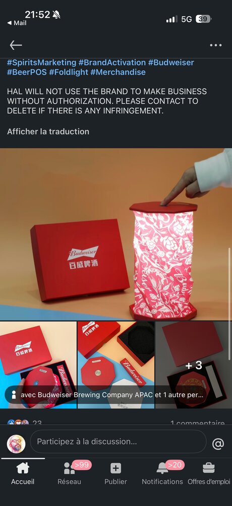 Coffret et packaging associés à la lampe de marque Budweiser