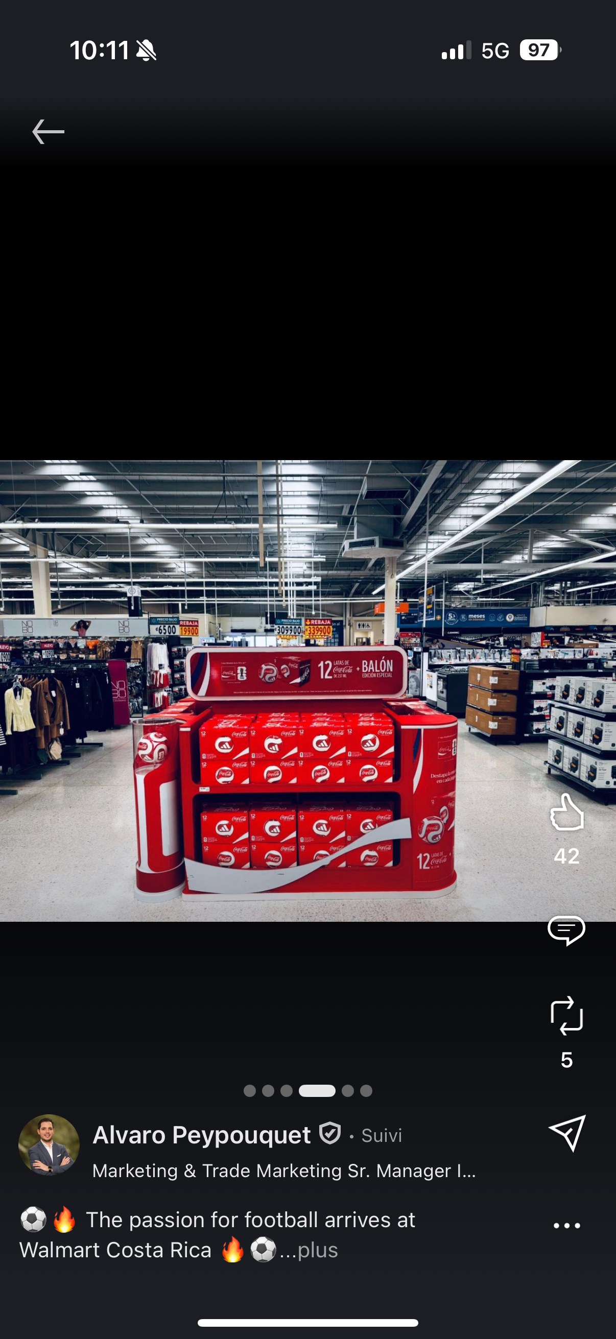 Autre angle du même îlot PLV chez Walmart Costa Rica, vue d'ensemble du rayon