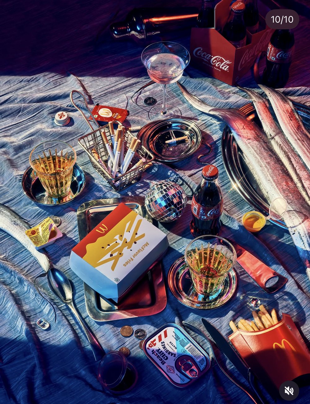 Fizz Botanica — nature morte McDonald's, martini et poisson 4