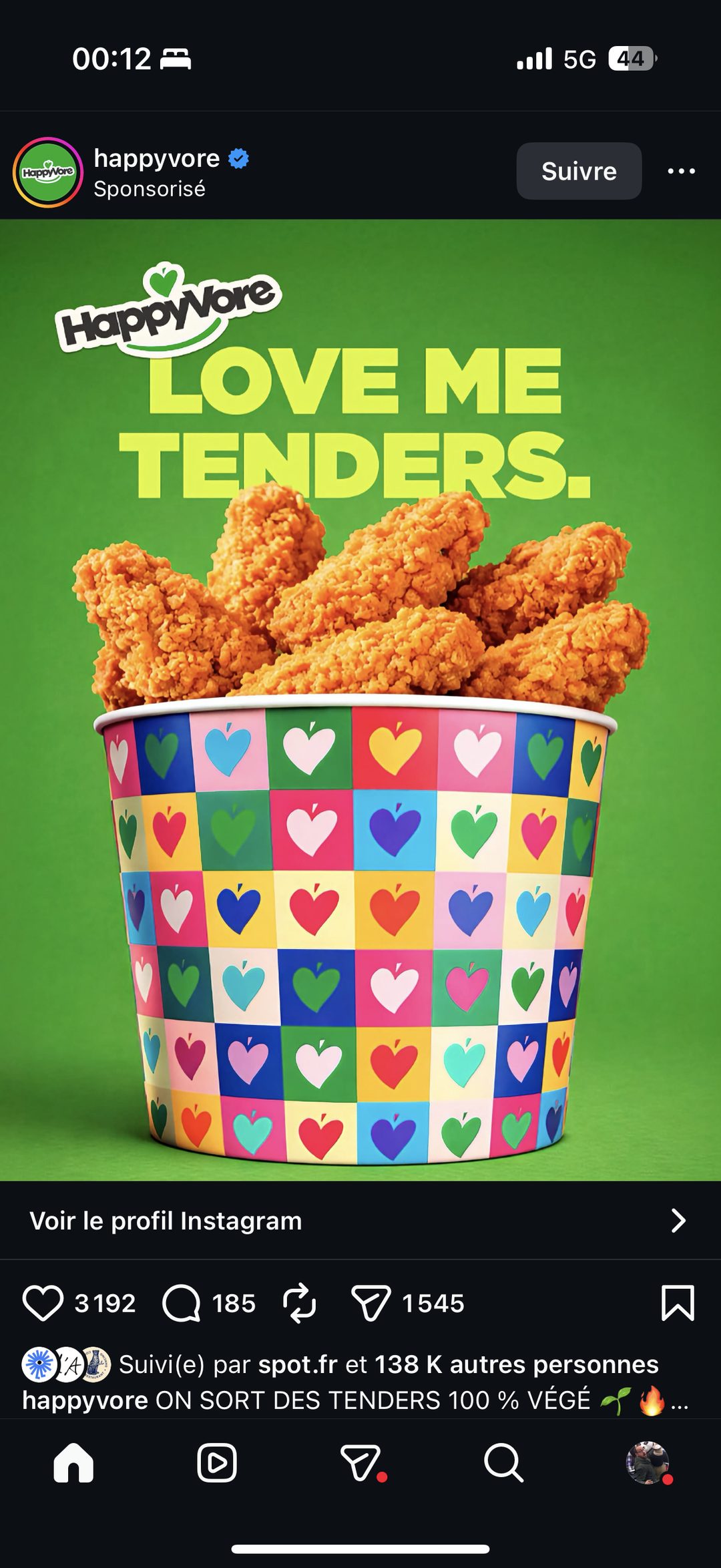 HappyVore et son bucket de tenders végé à motif cœurs