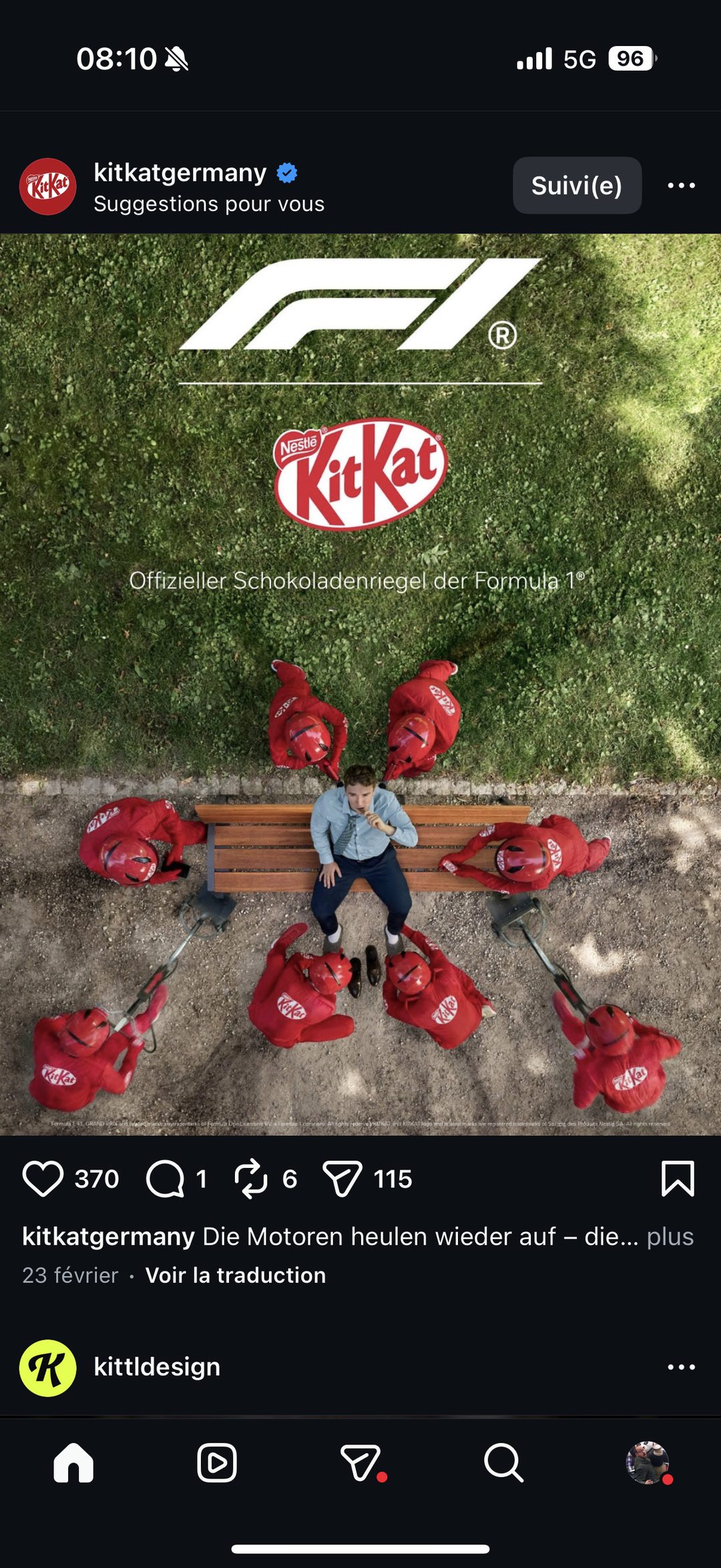 KitKat x Formula 1, la pit crew masse un col blanc épuisé