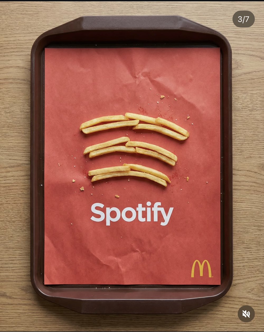 Fausse collab Spotify x McDonald's — logo Spotify en frites