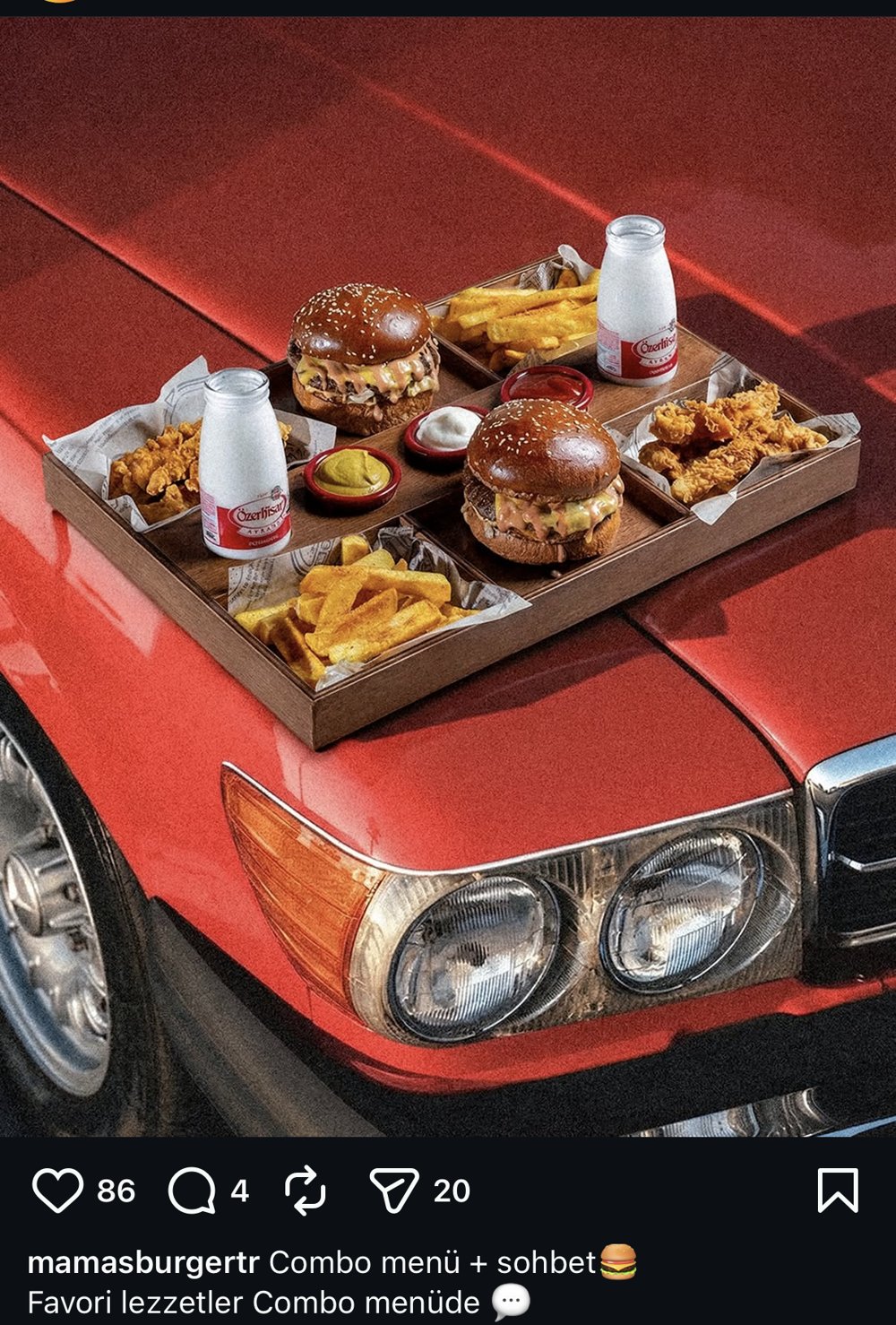 Mama's Burger plateau combo pose sur capot voiture ancienne rouge