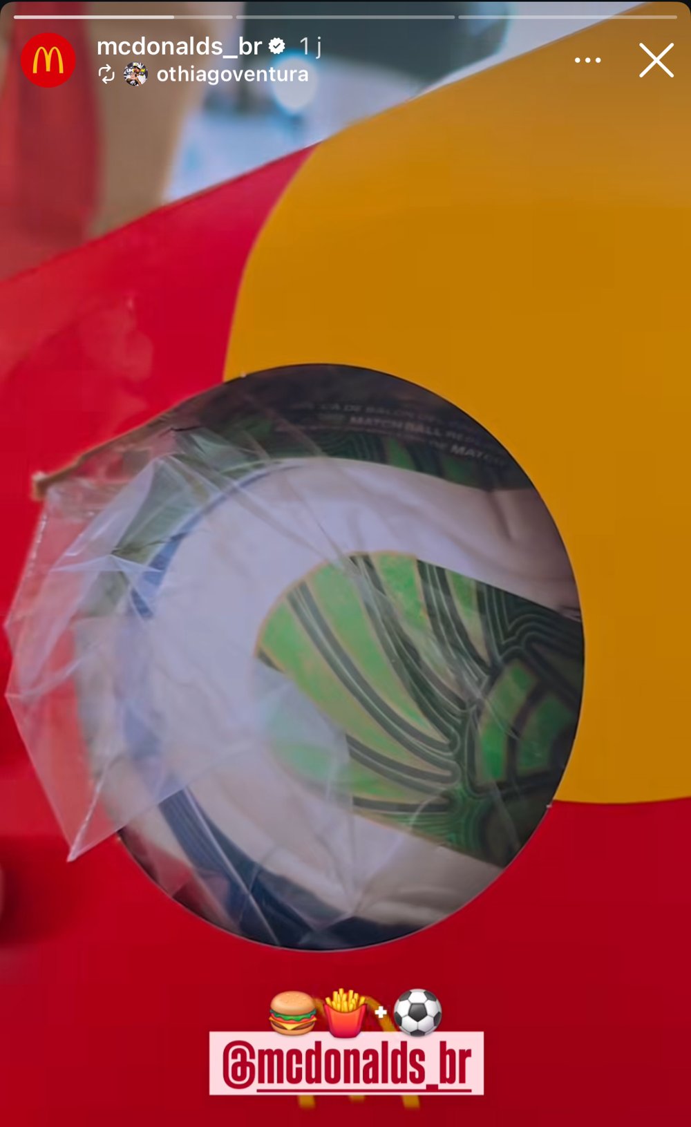 Minibola de la Copa visible dans la box