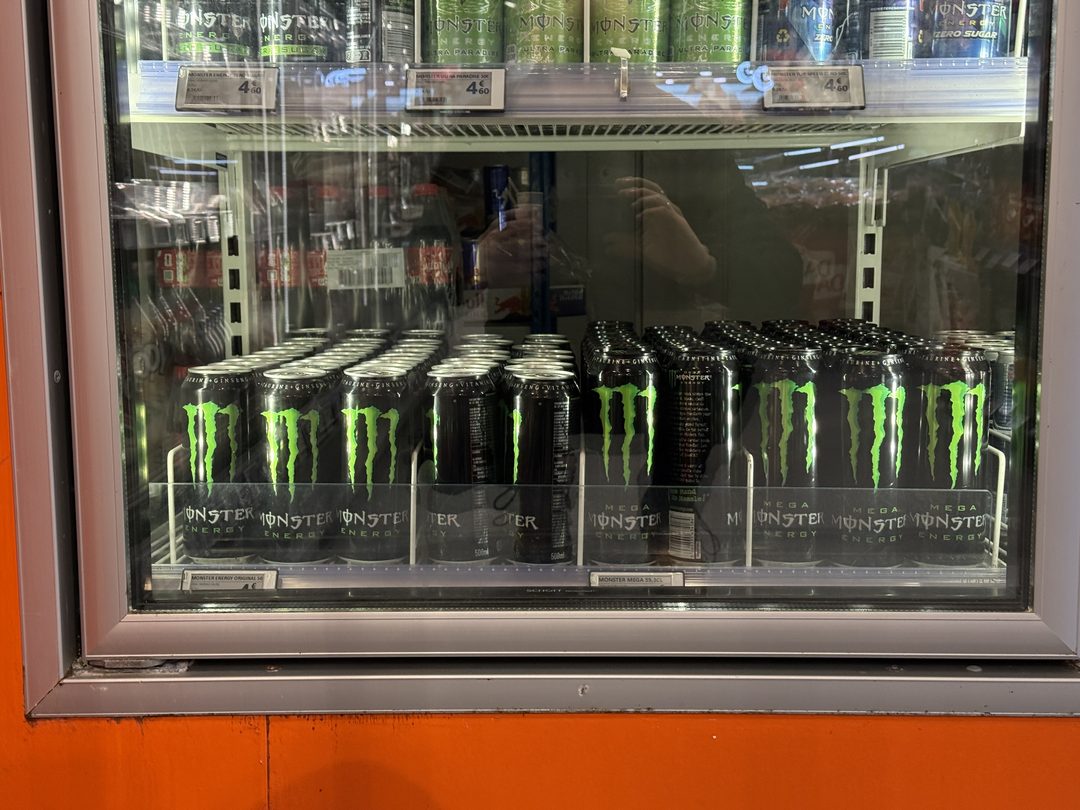 Frigo Monster Energy rayon complet vue 2