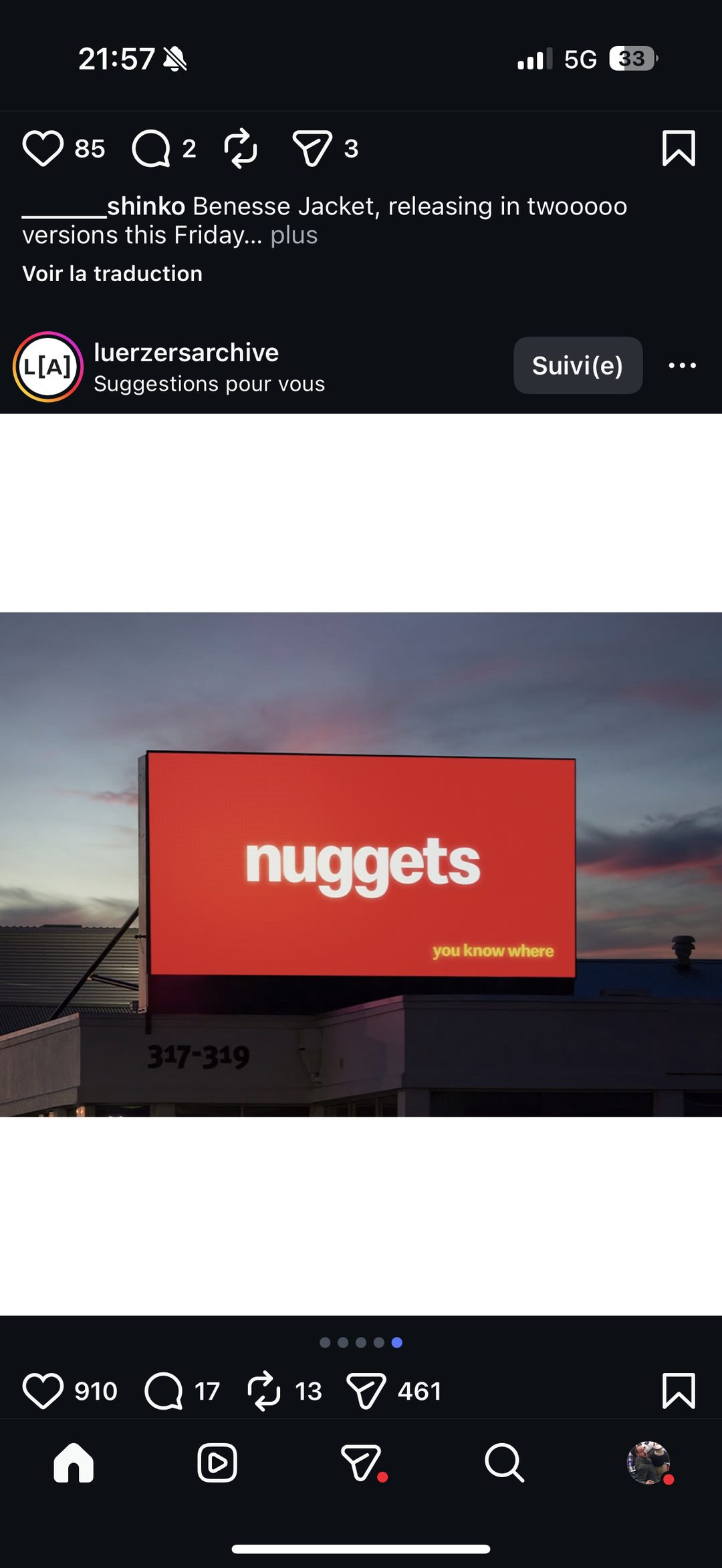 Panneau publicitaire nuggets you know where minimaliste rouge