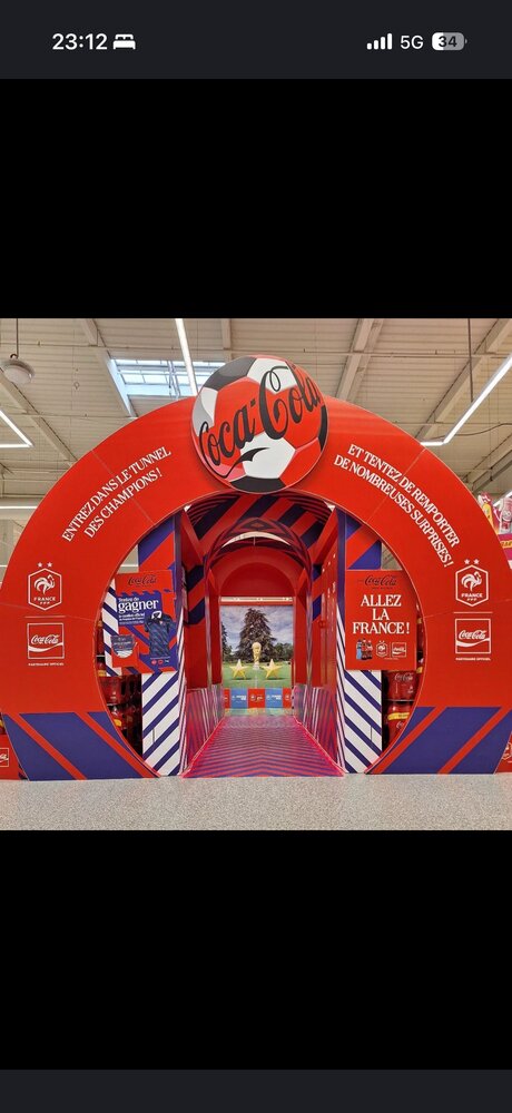 Tunnel Coca-Cola, vue rapprochée