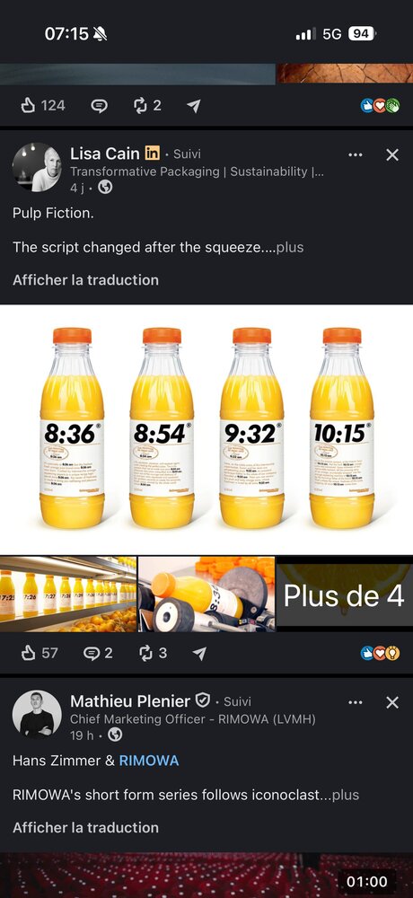Quatre bouteilles de jus d'orange alignées, chacune tamponnée d'une heure différente (8:36, 8:54, 9:32, 10:15), légende 