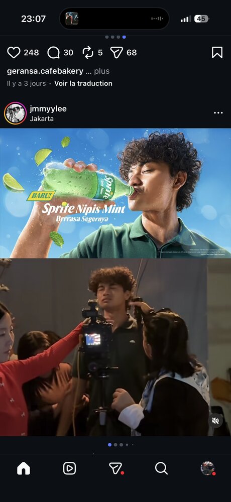 Sprite Nipis Mint, visuel de campagne, talent buvant en contre-plongée