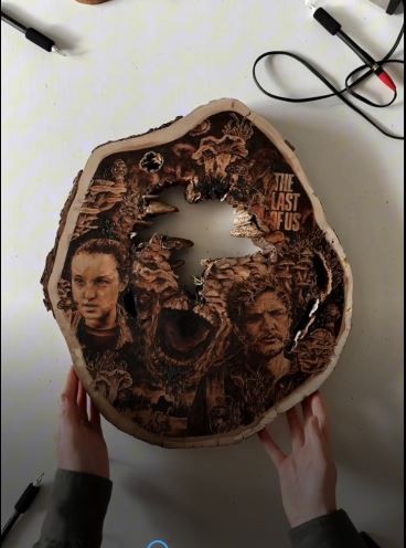 Pyrogravure sur bois — 2 œuvres inspirées de « The Last of Us » (Court O'Reilly)