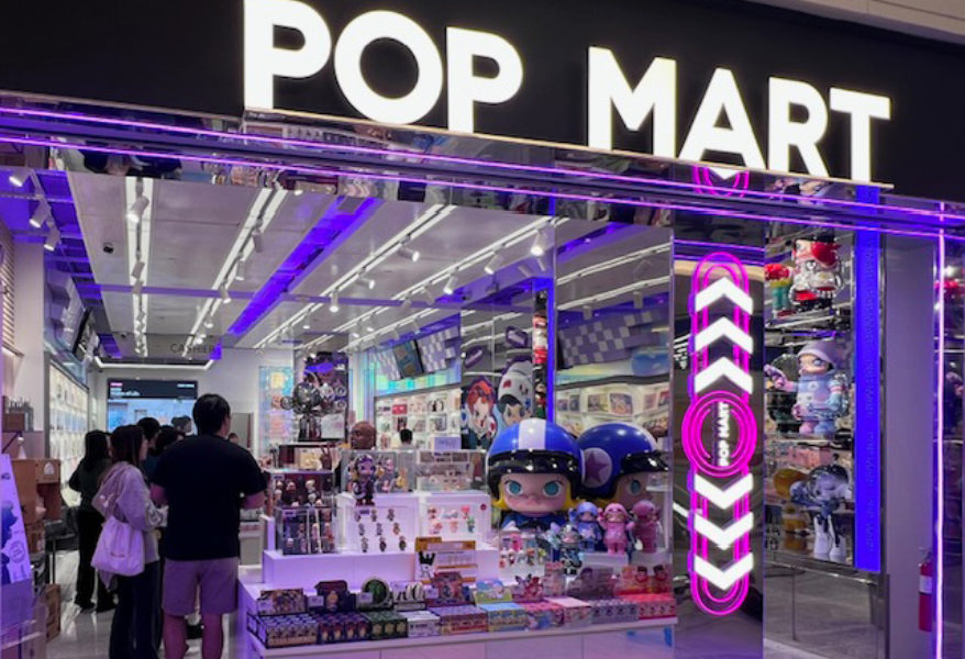 Pop Mart transforme Times Square en studio de tournage UGC