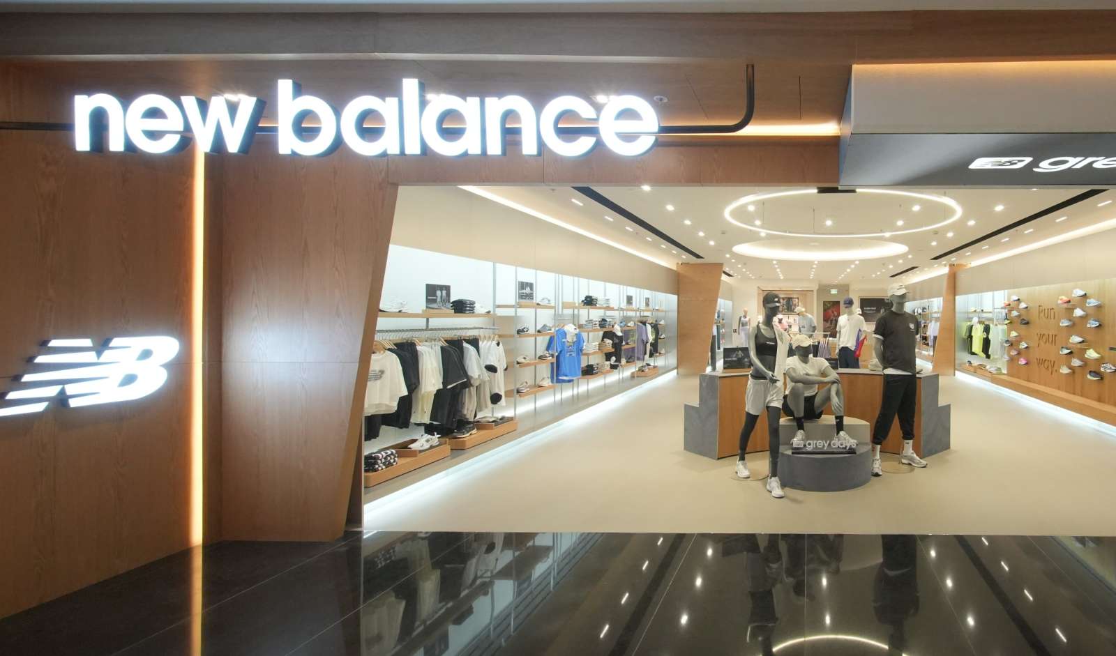 New Balance acculture son « grey heritage » à l'Inde