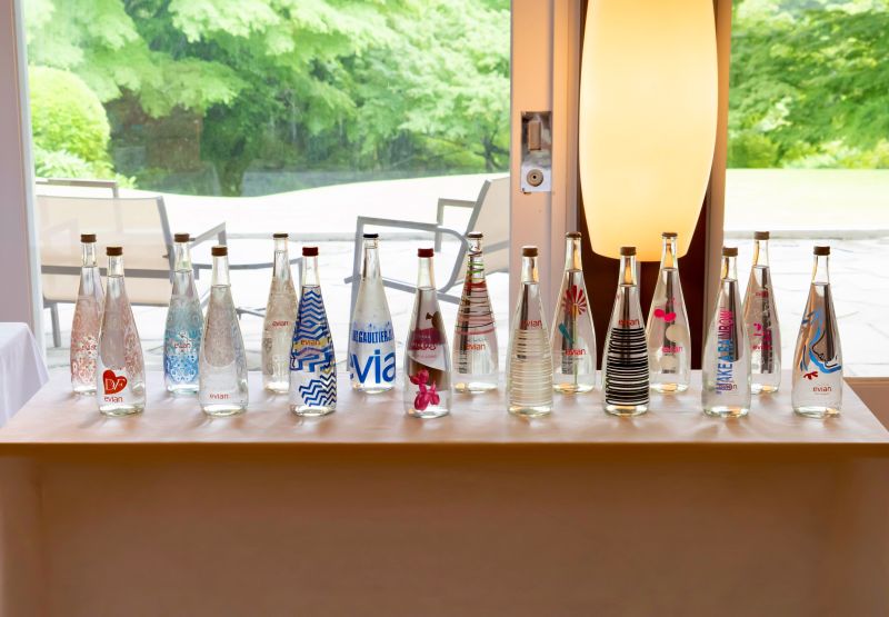 Evian 200 ans Japon 3