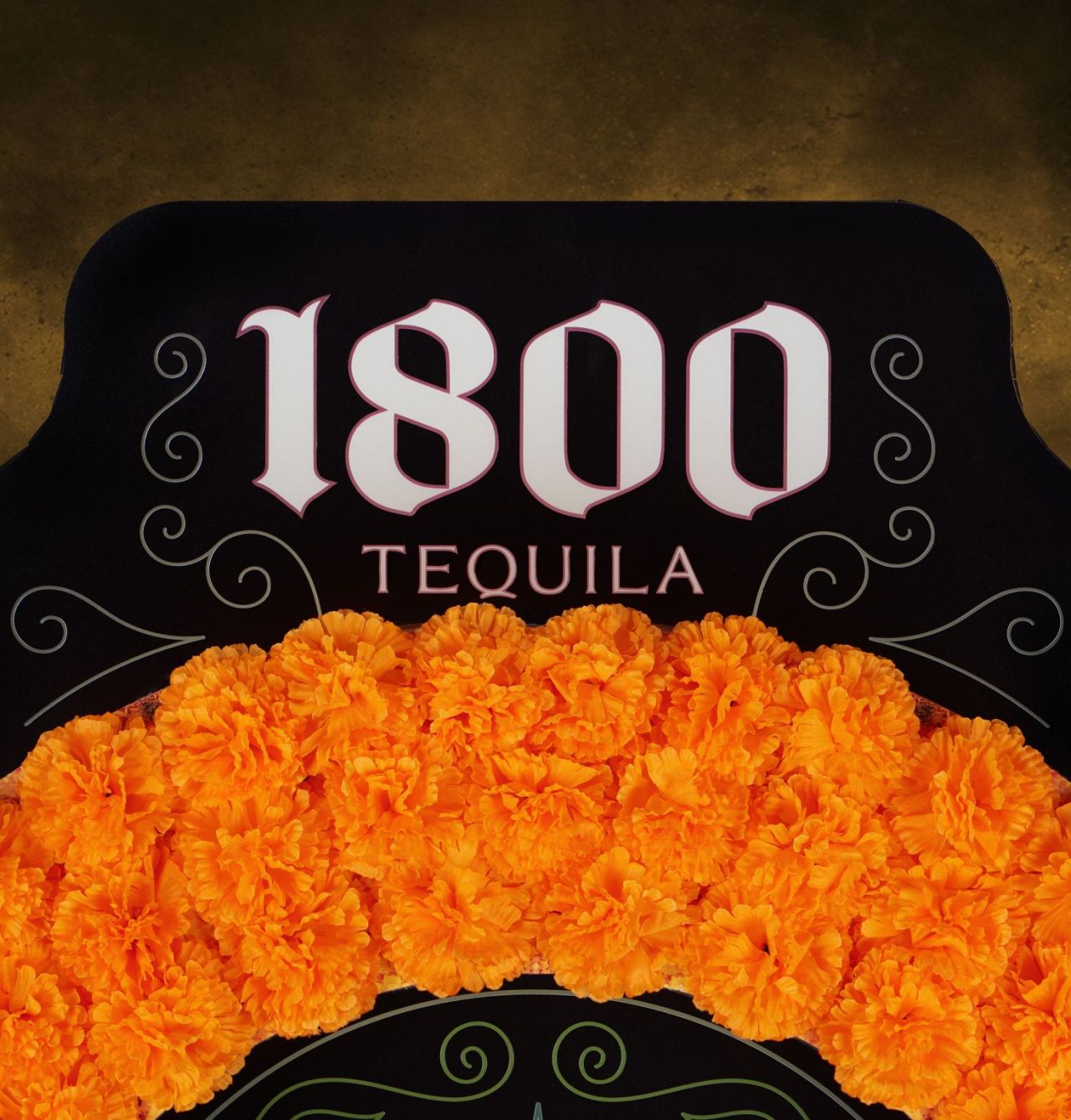 1800 Tequila — display Dia de los Muertos, arche de soucis (marigolds) 2