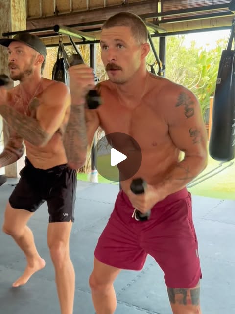 Cardio + kettlebell — clips d'entraînement (Bali Training Ce
