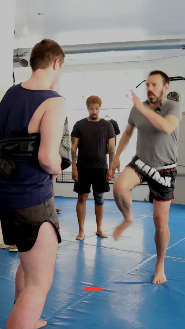 Footwork — boxe/taekwondo (saracv_)