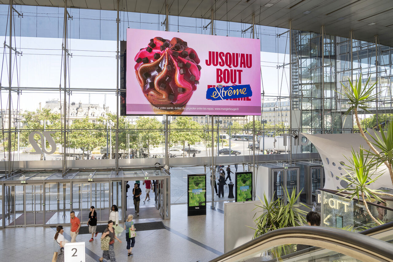 Summer event Extreme — écran DOOH Skyframe