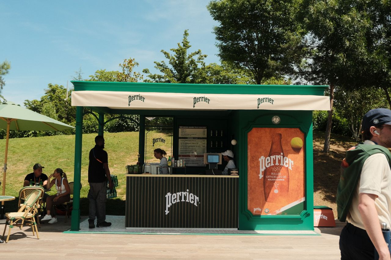 Perrier — dispositif événementiel à Roland-Garros