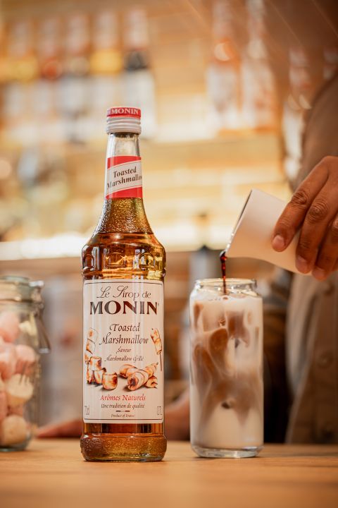 Monin — visuel de marque « flavours, customers, comforting »