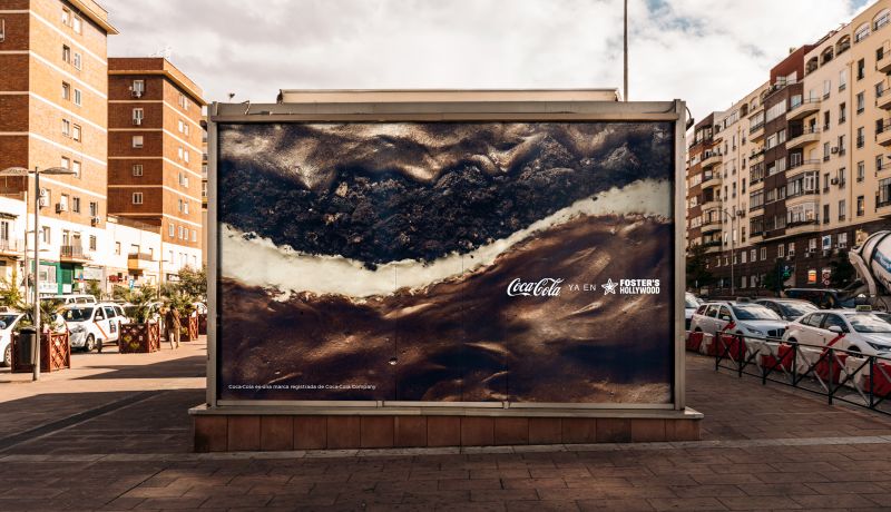 Affiche Coca-Cola au message énigmatique — visuel 3