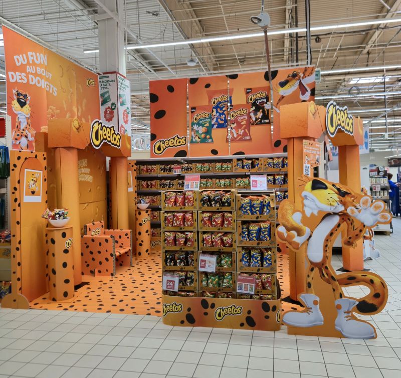 Pop-up Cheetos à Auchan Villars
